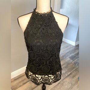 Ultra Pink Embroidered Lace tank top